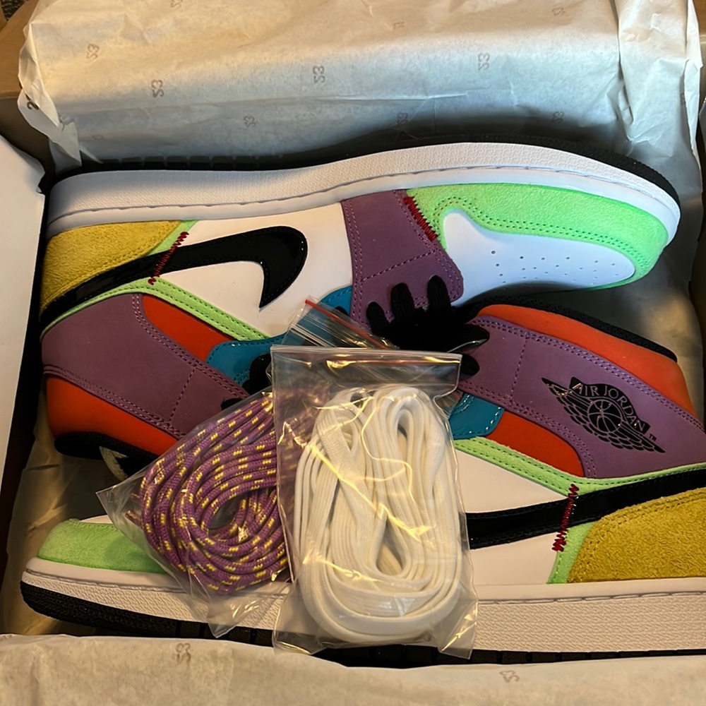 NIKE WOMENS AIR JORDANS